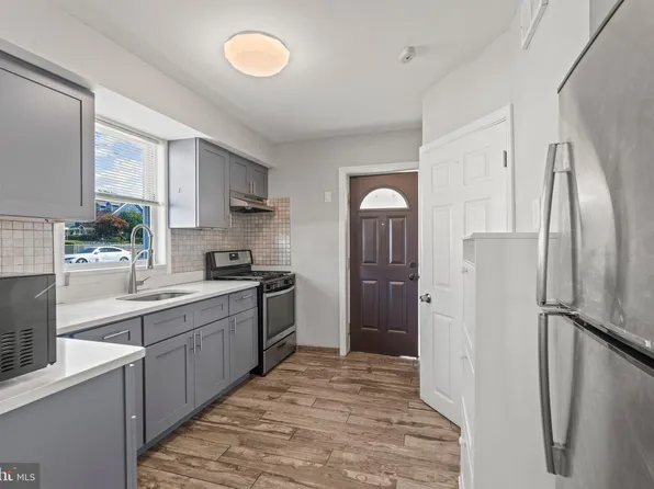 9231 Horatio Rd, Philadelphia, PA 19114