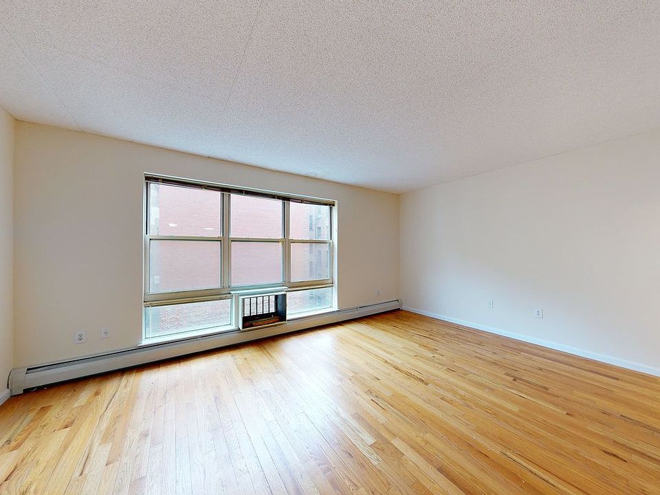 2nd image of 700 W 192nd St APT 612