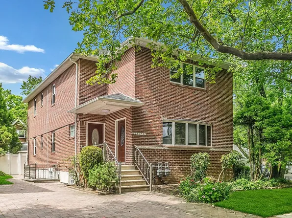 230-41 57th Rd, Oakland Gardens, NY 11364