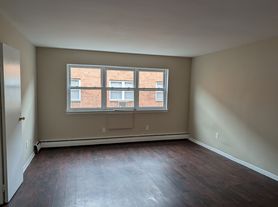 450 Lincoln Ave
