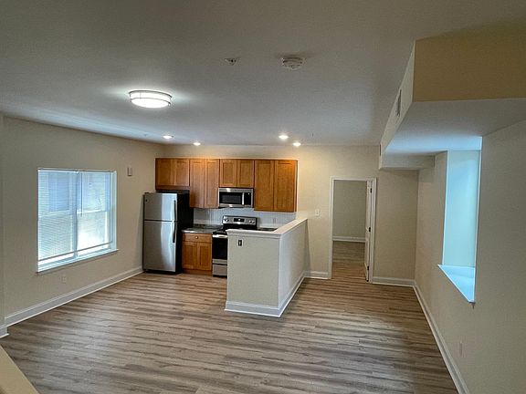 2nd image of 182 Penn St #5