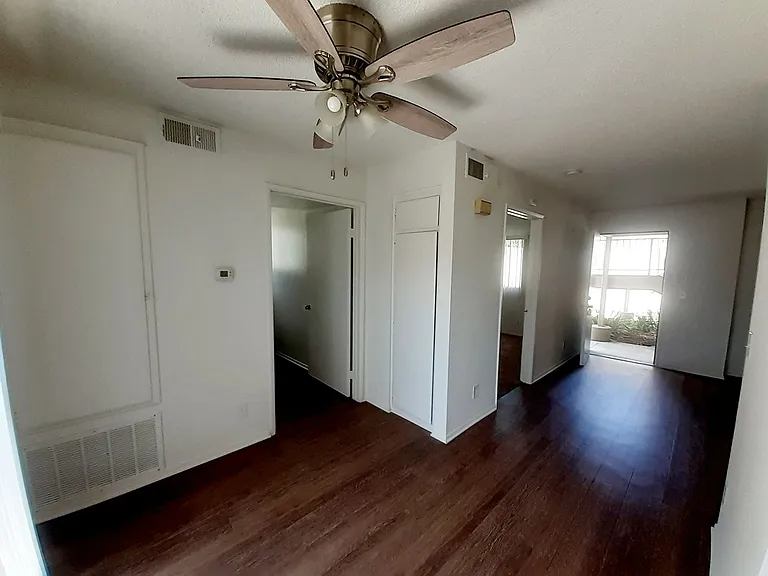 Foothill Blvd. Apartments — Photo 8