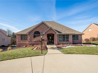 246 Arrowhead Ln, Eighty Four, PA 15330