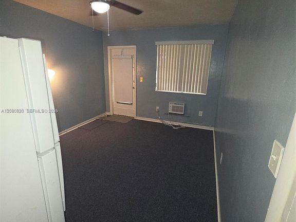 4th image of 28 NW 170th St #2