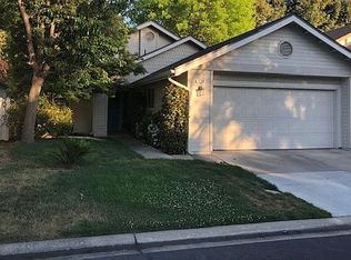 9120 N Woodlawn Dr, Fresno, CA