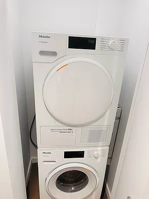 Rented by E Realty International Corp | media 59