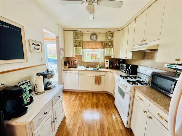 2850 Gerritsen Ave, Brooklyn, NY 11229