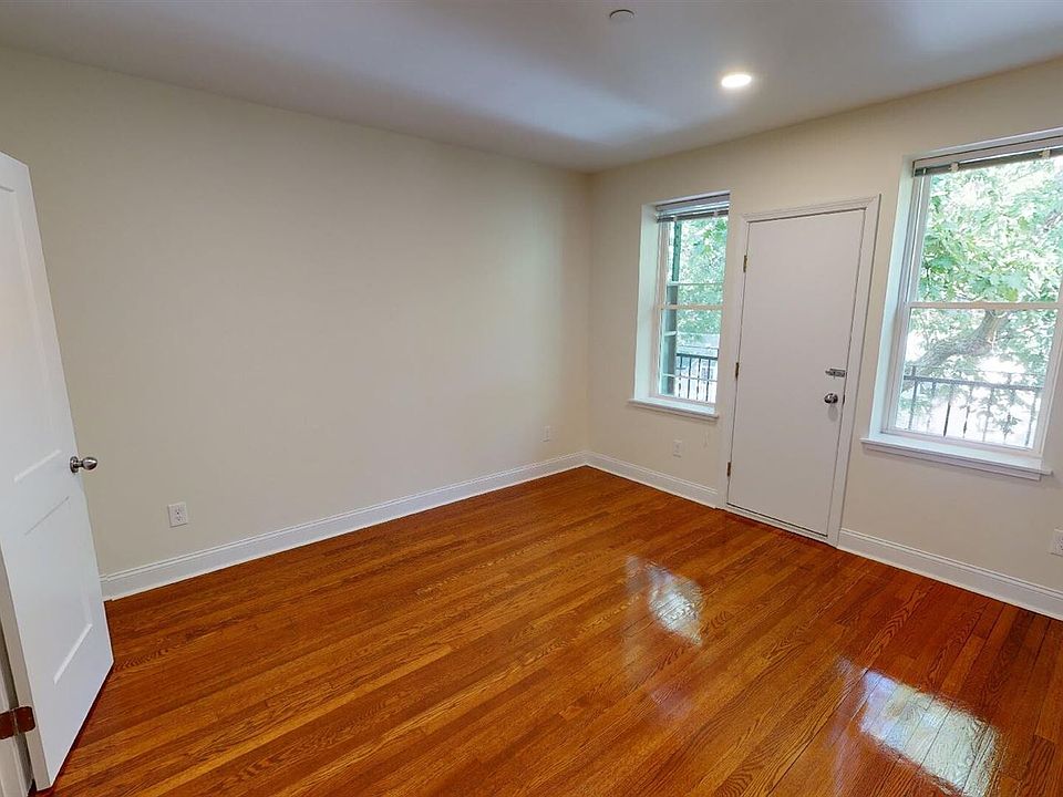 landlord_unit_photo_59725870_3