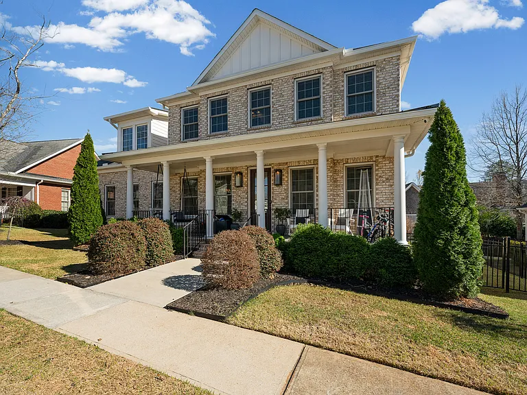 615 Berkmans Ln — Photo 3
