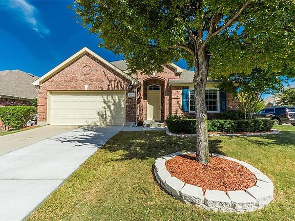 4th image of 2729 Waterdance Dr
