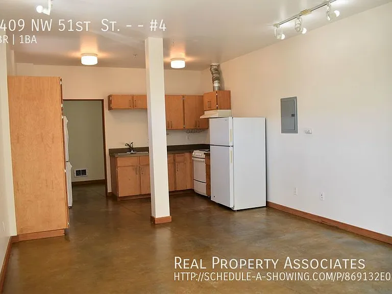 1409 NW 51st St #4 — Photo 2