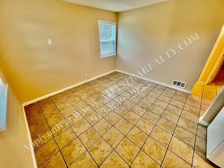 6003 E 151st Ter, Grandview, MO 64030 — Photo 5