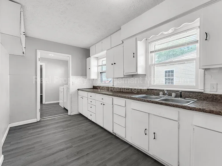 2804 W Washita St — Photo 9
