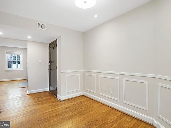5th image of 2900 13th St S APT 103