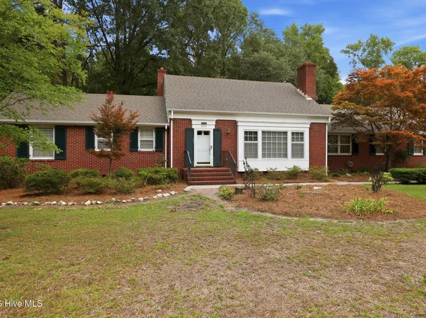 202 Greenbriar Drive, Greenville, NC 27834