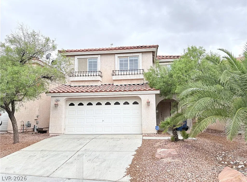 3 bed, 2.5 bath, 1972 sqft, $2,200 — Photo 1