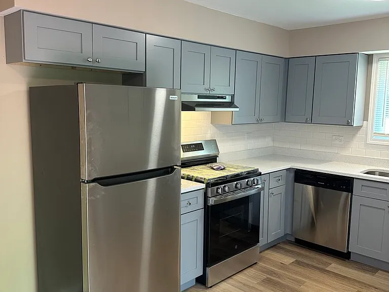 624 Rush St #B — Photo 3