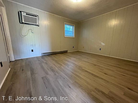 2nd image of 2550 Green Oaks Ct APT C