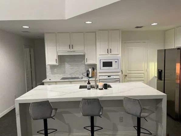8686 Coppertowne Ln, Dallas, TX 75243