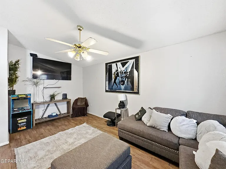 1476 Enrique Perez Cir — Photo 6