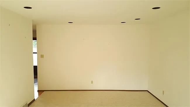 957 Roxwood Ln #C — Photo 11