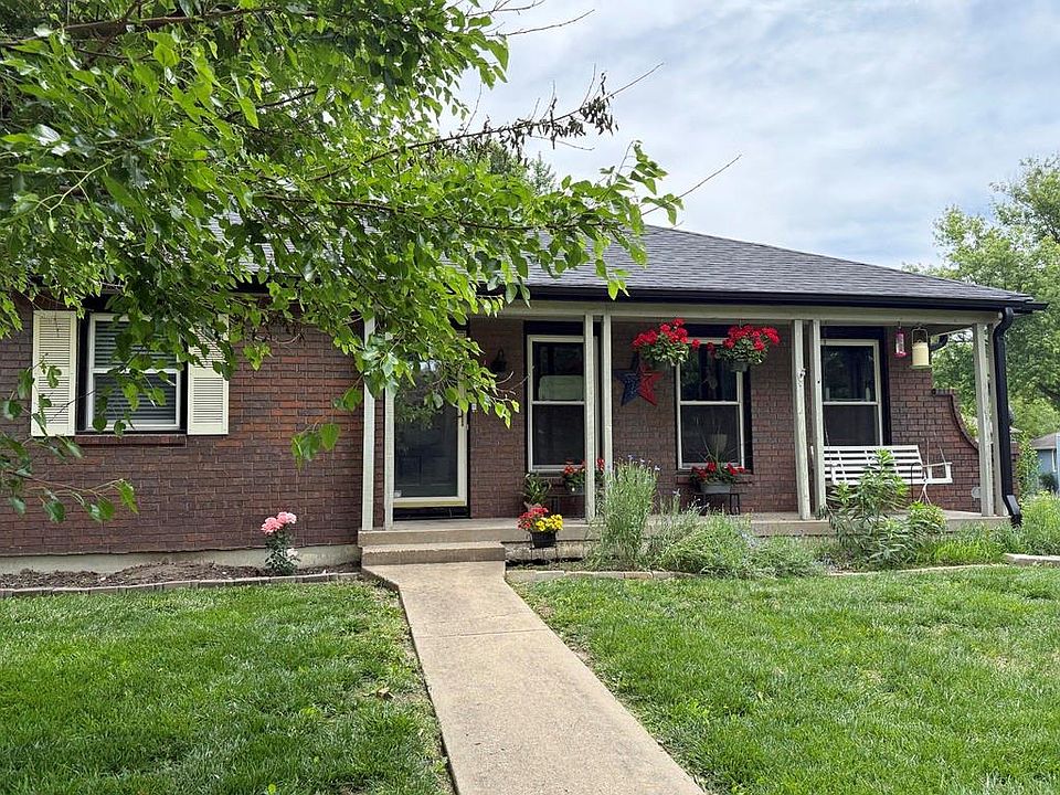 2nd image of 600 N Park Dr
