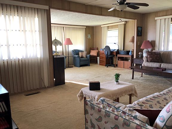 3rd image of 47 Kelly Dr