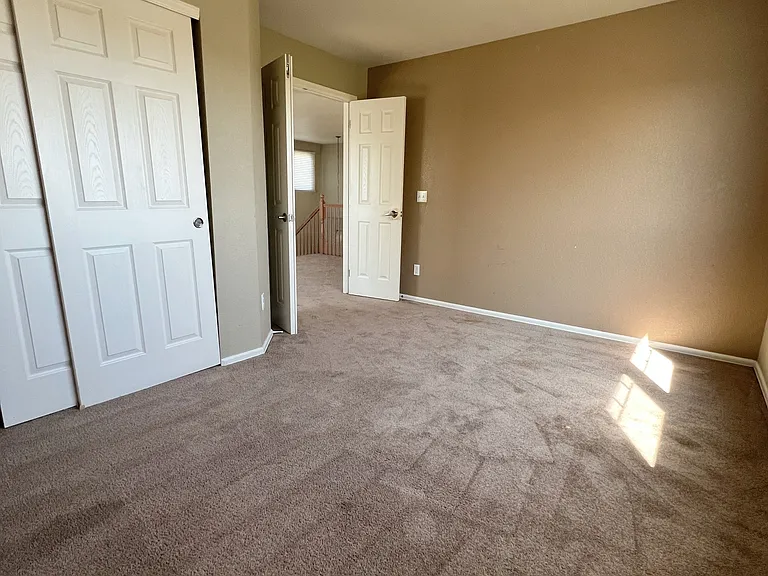 20600 E Dartmouth Dr — Photo 11