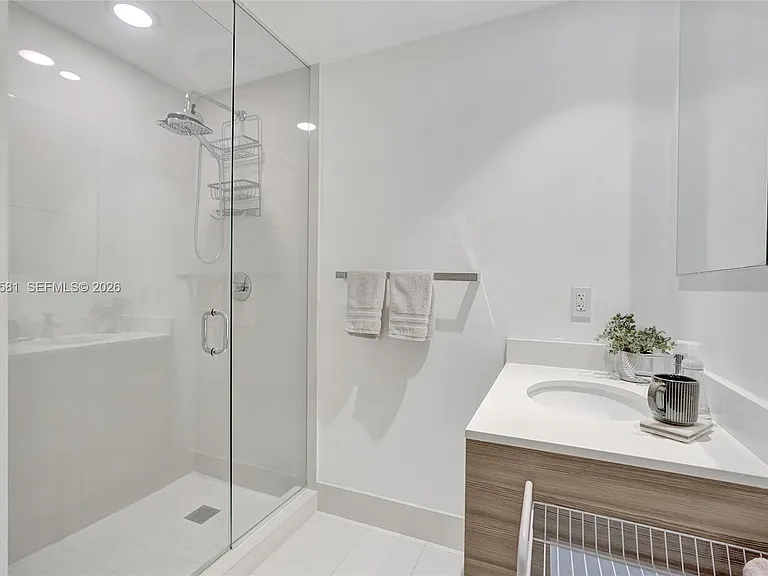 121 NE 34th St #2310 — Photo 26