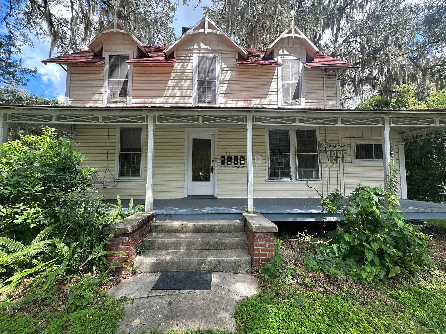2 bed, 1100 sqft, $1,230 — Photo 1