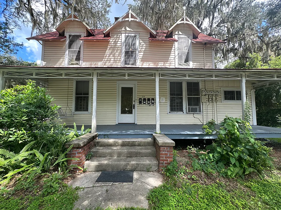 214 NW 4th Ave #4