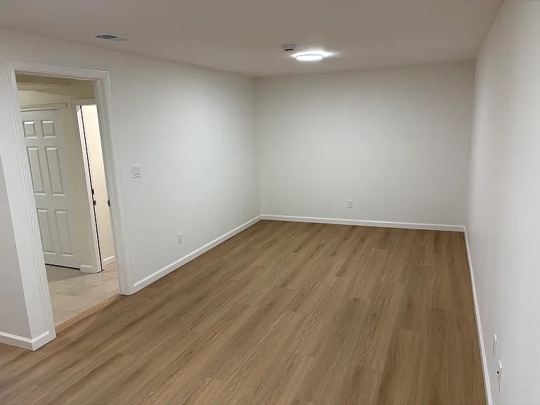 173 Harold Ave #1A — Photo 2