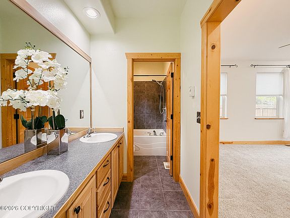 5th image of 2825 S Donnas Way