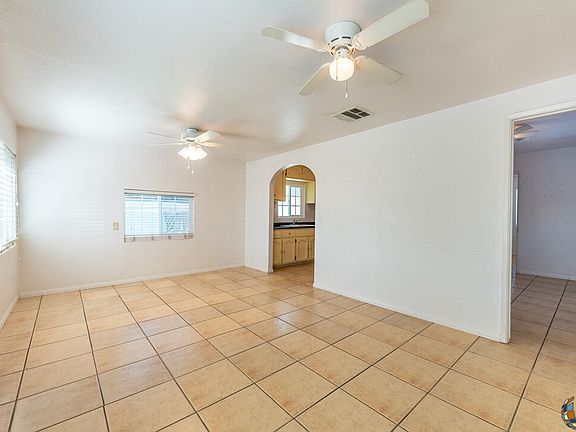 4th image of 624 Bina St