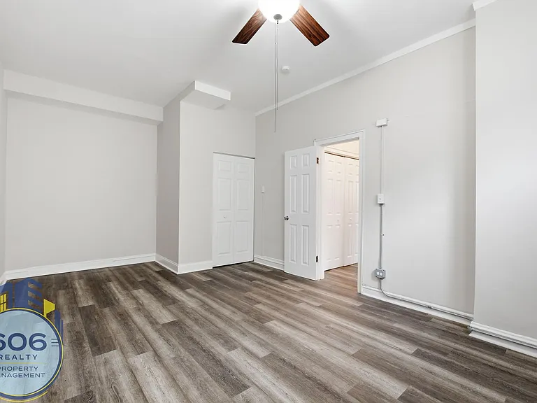 The Ashland Tower Modern Living in the Heart of Rogers Park — Photo 31