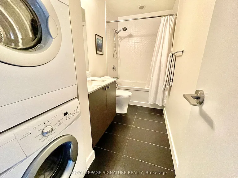 775 King St W #713 — Photo 8