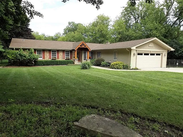 23015 N Flint Dr photo 1