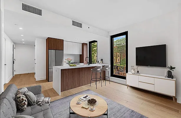 Rented by West 124th Manager LLC | media 38