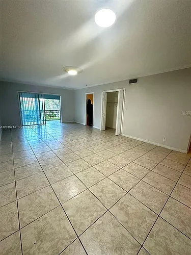 4291 NW 9th Ave #202 Photo 1