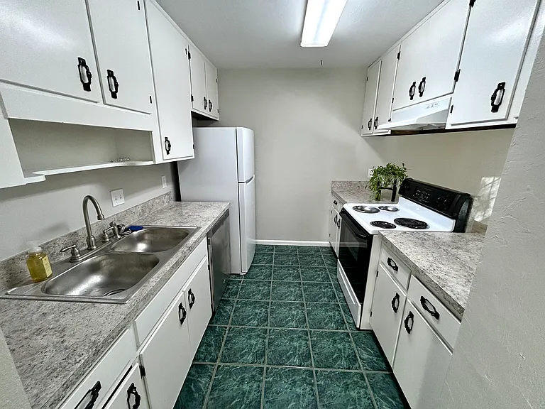 2151 Corinne St #B — Photo 3