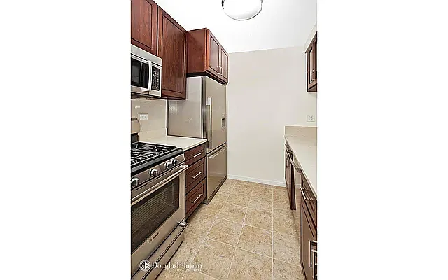 Rented by Douglas Elliman | media 15