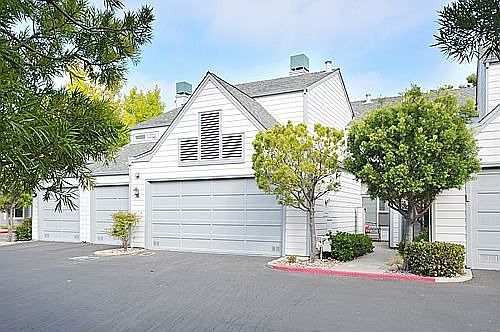 1st image of 6 Dory Ln