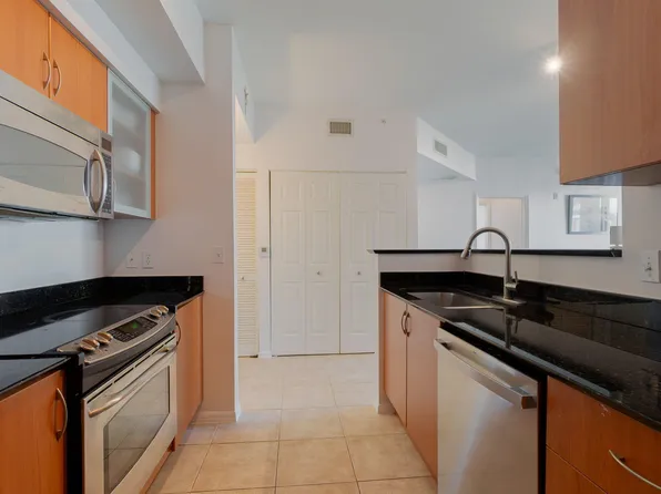 804 E Windward Way, Lantana, FL