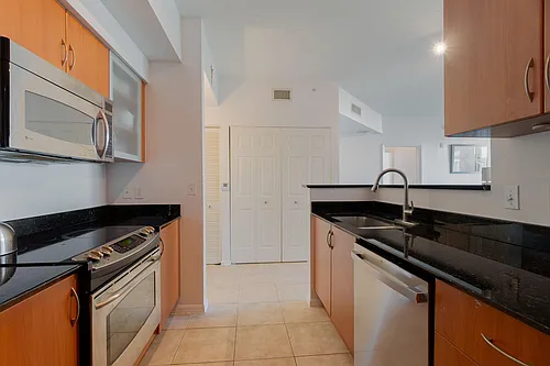 804 E Windward Way Photo 1