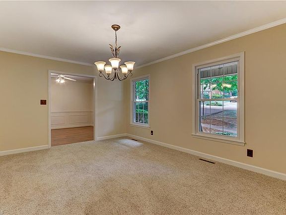 4th image of 2203 Cypress Dr