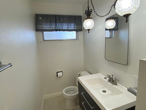 4th image of 1051 Avondale St