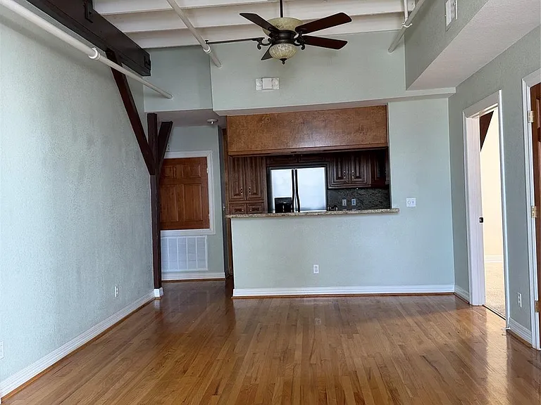 1927 Harborside Dr #307 — Photo 7