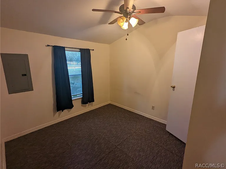 7090 N Palmer Way — Photo 8