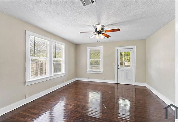 2nd image of 1014 Roosevelt St