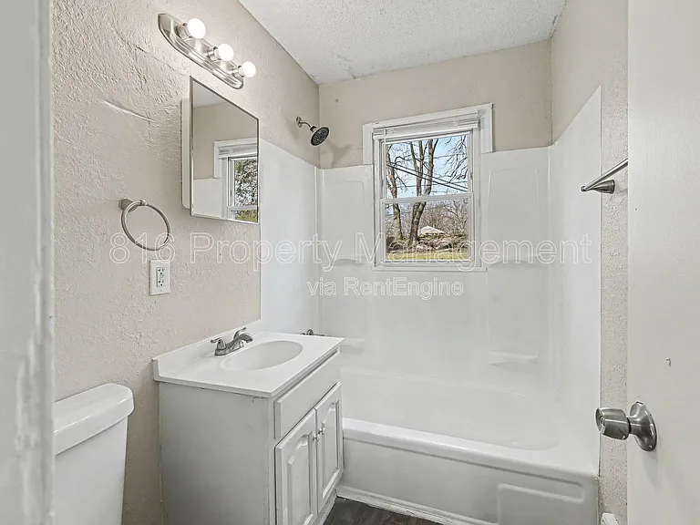 7036 Bellefontaine Ave — Photo 8